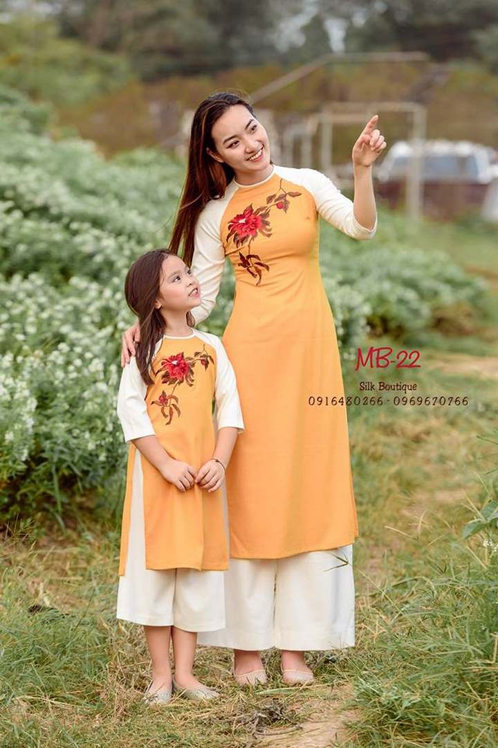 MB22 (Copy) áo dài mẹ và bé