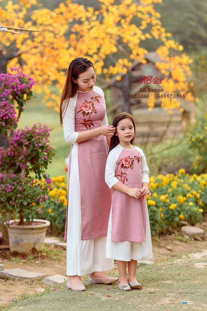 MB23 (Copy) áo dài mẹ và bé